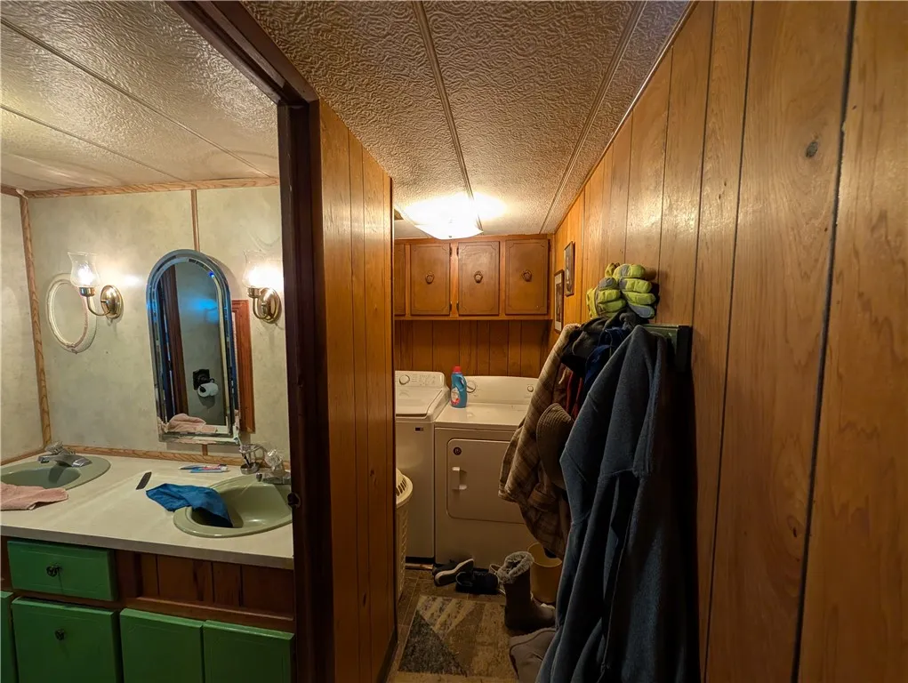 210 Summit Road, Foster Town, Pennsylvania 16701, Foster Town, Pennsylvania 16701, 2 Bedrooms Bedrooms, 5 Rooms Rooms,1 BathroomBathrooms,Residential,For Sale,210 Summit Road, Foster Town, Pennsylvania 16701,0,R1651713