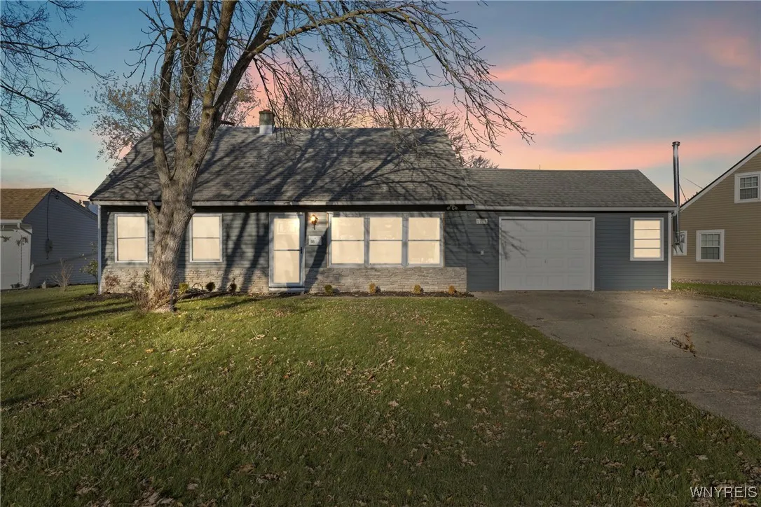 1118 La Salle Avenue, Grand Island, New York 14072, Grand Island, New York 14072, 3 Bedrooms Bedrooms, 7 Rooms Rooms,2 BathroomsBathrooms,Residential,For Sale,1118 La Salle Avenue, Grand Island, New York 14072,0,B1642070