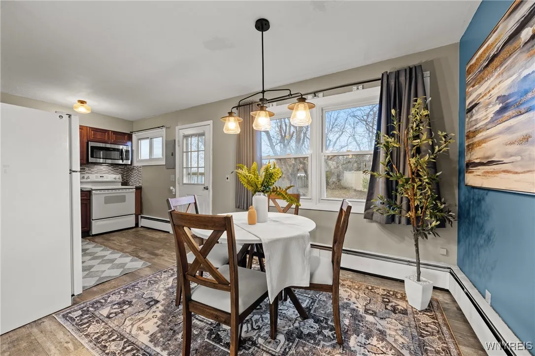 1118 La Salle Avenue, Grand Island, New York 14072, Grand Island, New York 14072, 3 Bedrooms Bedrooms, 7 Rooms Rooms,2 BathroomsBathrooms,Residential,For Sale,1118 La Salle Avenue, Grand Island, New York 14072,0,B1642070