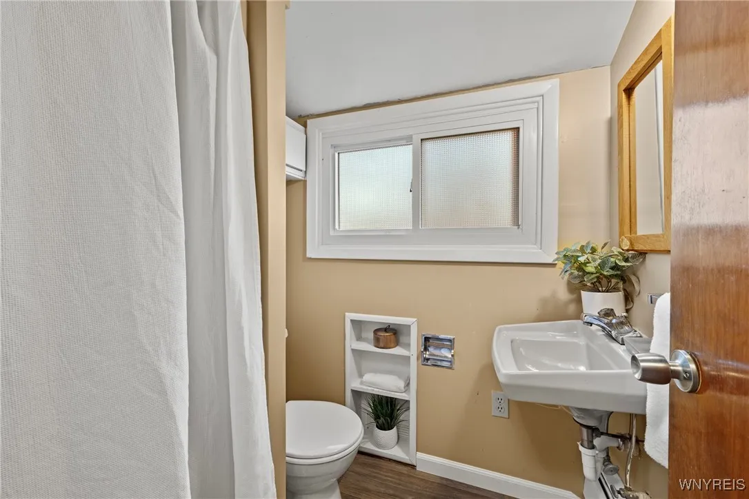 1118 La Salle Avenue, Grand Island, New York 14072, Grand Island, New York 14072, 3 Bedrooms Bedrooms, 7 Rooms Rooms,2 BathroomsBathrooms,Residential,For Sale,1118 La Salle Avenue, Grand Island, New York 14072,0,B1642070