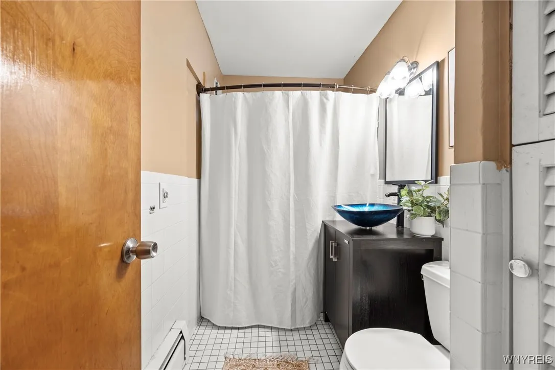 1118 La Salle Avenue, Grand Island, New York 14072, Grand Island, New York 14072, 3 Bedrooms Bedrooms, 7 Rooms Rooms,2 BathroomsBathrooms,Residential,For Sale,1118 La Salle Avenue, Grand Island, New York 14072,0,B1642070