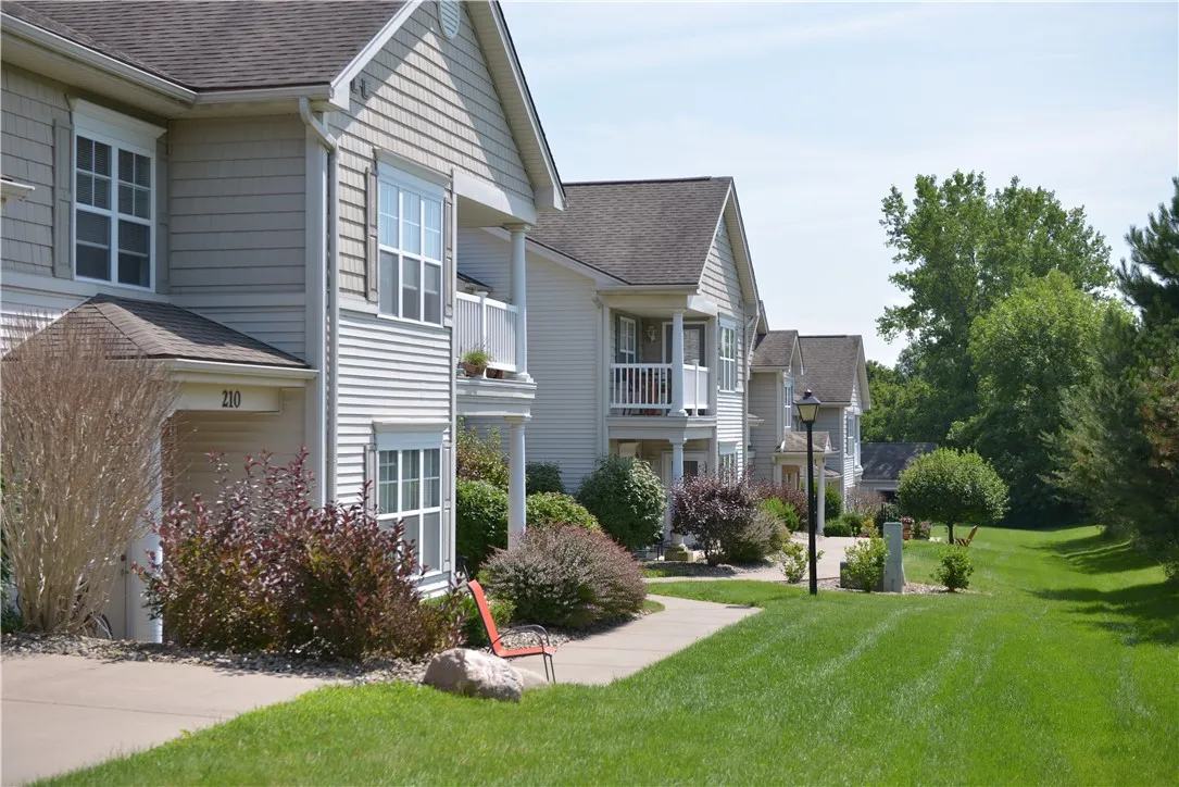 Typical exterior of Parklands of Chili Apartments