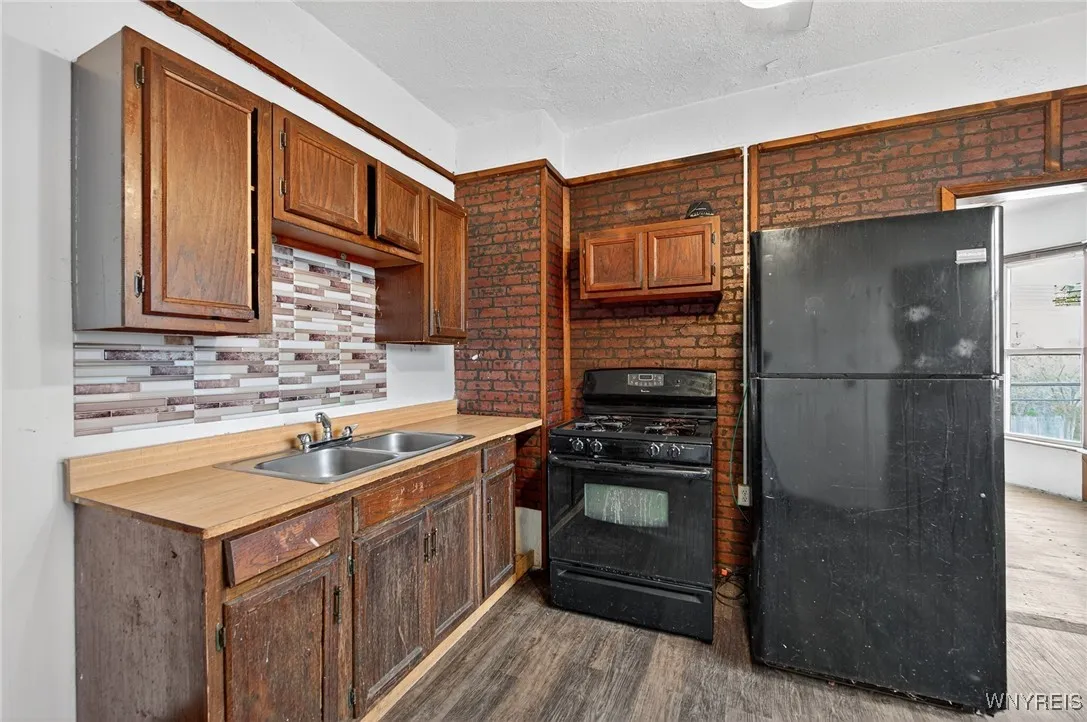 221 Kirby Avenue, Lackawanna, New York 14218, Lackawanna, New York 14218, 3 Bedrooms Bedrooms, ,2 BathroomsBathrooms,Residential,For Sale,221 Kirby Avenue, Lackawanna, New York 14218,0,B1651626