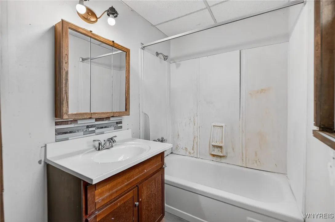 221 Kirby Avenue, Lackawanna, New York 14218, Lackawanna, New York 14218, 3 Bedrooms Bedrooms, ,2 BathroomsBathrooms,Residential,For Sale,221 Kirby Avenue, Lackawanna, New York 14218,0,B1651626