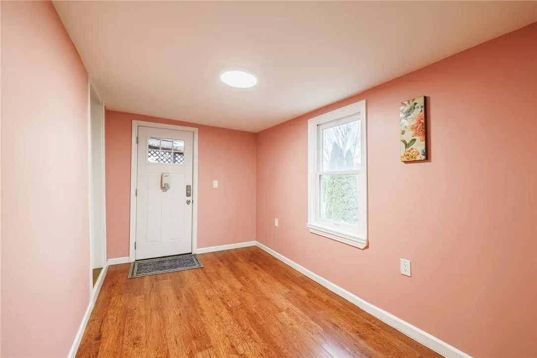 4451 Old Ridge Road, Williamson, New York 14589, Williamson, New York 14589, 6 Bedrooms Bedrooms, 9 Rooms Rooms,1 BathroomBathrooms,Residential,For Sale,4451 Old Ridge Road, Williamson, New York 14589,0,R1651431