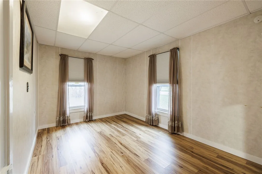 4451 Old Ridge Road, Williamson, New York 14589, Williamson, New York 14589, 6 Bedrooms Bedrooms, 9 Rooms Rooms,1 BathroomBathrooms,Residential,For Sale,4451 Old Ridge Road, Williamson, New York 14589,0,R1651431