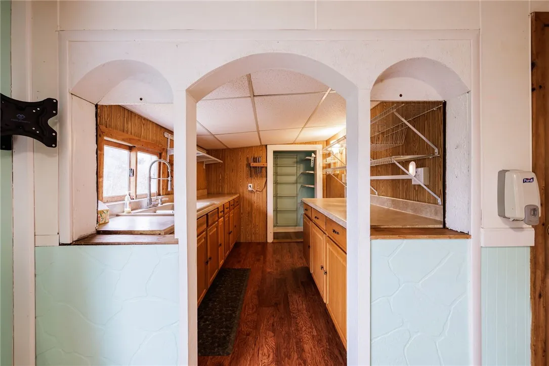 4451 Old Ridge Road, Williamson, New York 14589, Williamson, New York 14589, 6 Bedrooms Bedrooms, 9 Rooms Rooms,1 BathroomBathrooms,Residential,For Sale,4451 Old Ridge Road, Williamson, New York 14589,0,R1651431