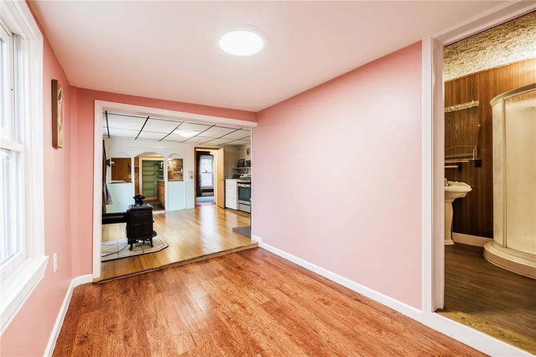 4451 Old Ridge Road, Williamson, New York 14589, Williamson, New York 14589, 6 Bedrooms Bedrooms, 9 Rooms Rooms,1 BathroomBathrooms,Residential,For Sale,4451 Old Ridge Road, Williamson, New York 14589,0,R1651431