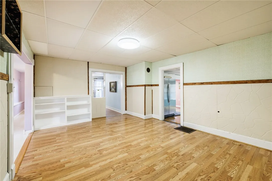 4451 Old Ridge Road, Williamson, New York 14589, Williamson, New York 14589, 6 Bedrooms Bedrooms, 9 Rooms Rooms,1 BathroomBathrooms,Residential,For Sale,4451 Old Ridge Road, Williamson, New York 14589,0,R1651431