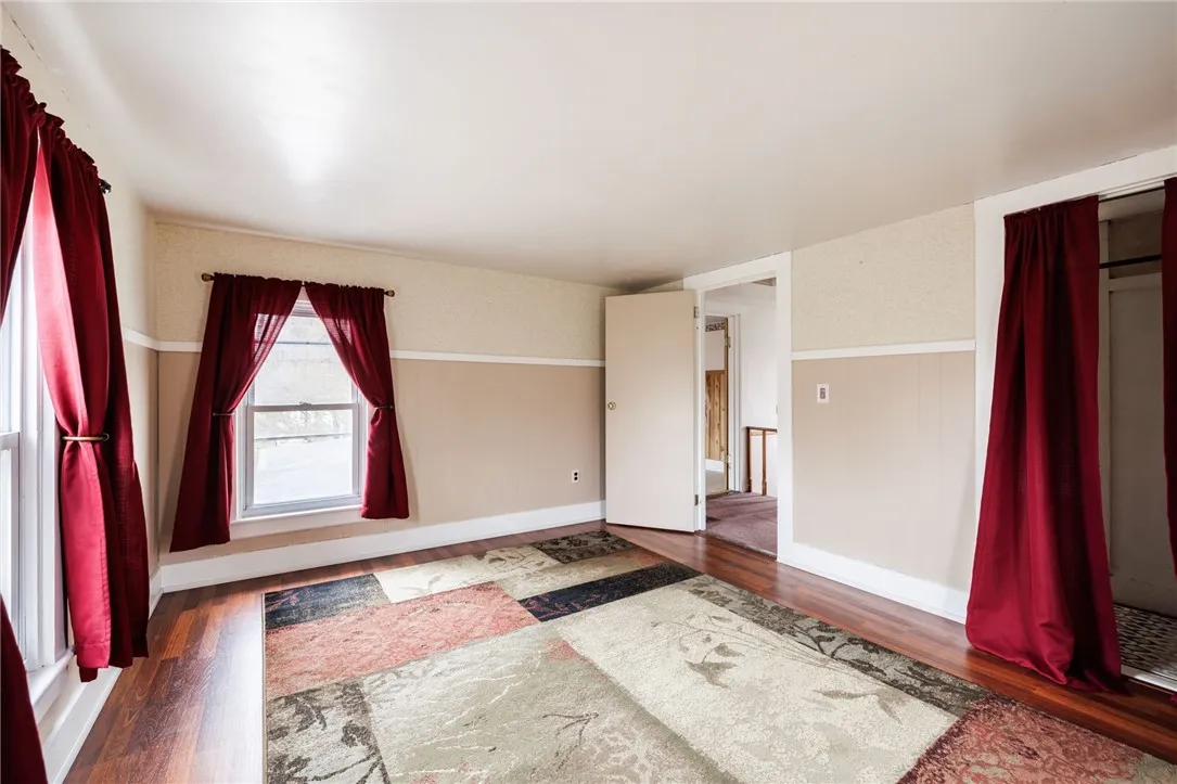 4451 Old Ridge Road, Williamson, New York 14589, Williamson, New York 14589, 6 Bedrooms Bedrooms, 9 Rooms Rooms,1 BathroomBathrooms,Residential,For Sale,4451 Old Ridge Road, Williamson, New York 14589,0,R1651431