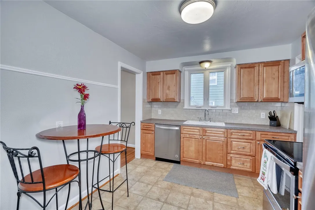 167 Commodore Parkway, Brighton, New York 14625, Brighton, New York 14625, 3 Bedrooms Bedrooms, 6 Rooms Rooms,1 BathroomBathrooms,Residential,For Sale,167 Commodore Parkway, Brighton, New York 14625,0,R1651711