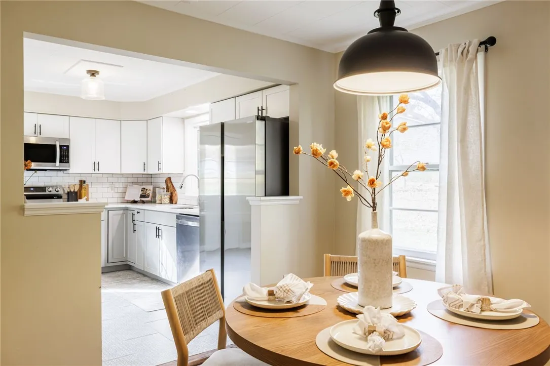 178 Parrish Street, Canandaigua City, New York 144, Canandaigua City, New York 14424, 2 Bedrooms Bedrooms, 5 Rooms Rooms,1 BathroomBathrooms,Residential,For Sale,178 Parrish Street, Canandaigua City, New York 144,0,R1651193