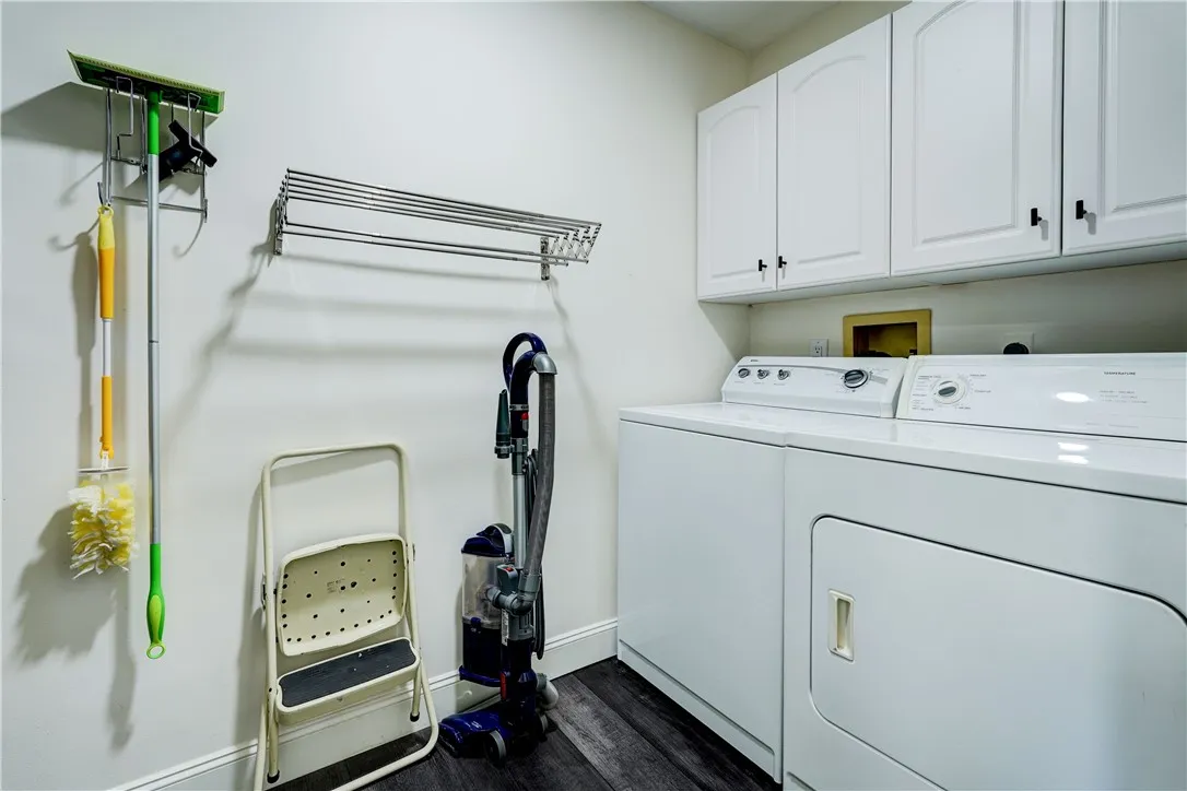 34 Wood Creek Drive, Pittsford, New York 14534, Pittsford, New York 14534, 2 Bedrooms Bedrooms, 5 Rooms Rooms,1 BathroomBathrooms,Residential,For Sale,34 Wood Creek Drive, Pittsford, New York 14534,0,R1651637