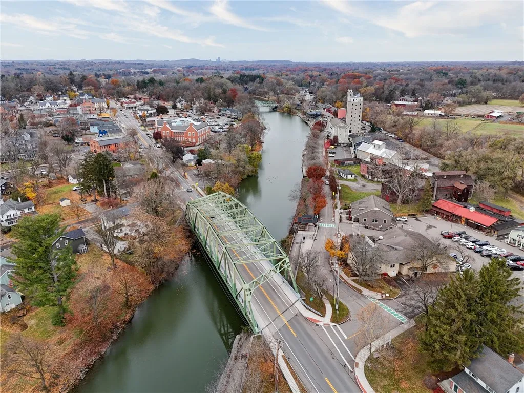 34 Wood Creek Drive, Pittsford, New York 14534, Pittsford, New York 14534, 2 Bedrooms Bedrooms, 5 Rooms Rooms,1 BathroomBathrooms,Residential,For Sale,34 Wood Creek Drive, Pittsford, New York 14534,0,R1651637