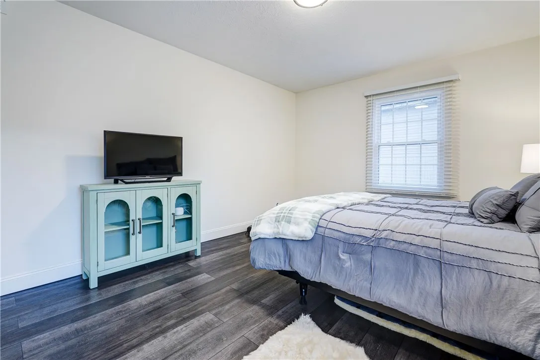 34 Wood Creek Drive, Pittsford, New York 14534, Pittsford, New York 14534, 2 Bedrooms Bedrooms, 5 Rooms Rooms,1 BathroomBathrooms,Residential,For Sale,34 Wood Creek Drive, Pittsford, New York 14534,0,R1651637