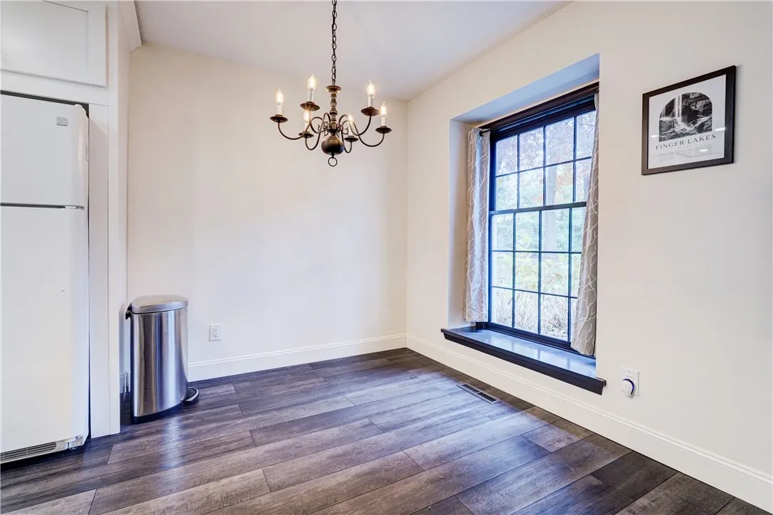 34 Wood Creek Drive, Pittsford, New York 14534, Pittsford, New York 14534, 2 Bedrooms Bedrooms, 5 Rooms Rooms,1 BathroomBathrooms,Residential,For Sale,34 Wood Creek Drive, Pittsford, New York 14534,0,R1651637