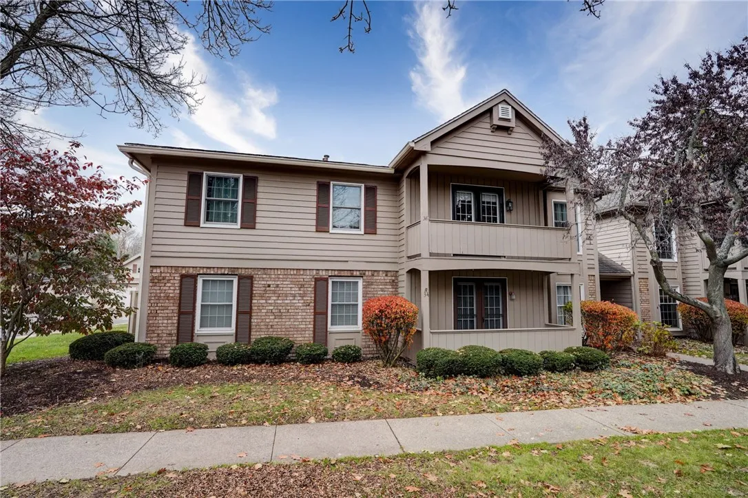 34 Wood Creek Drive, Pittsford, New York 14534, Pittsford, New York 14534, 2 Bedrooms Bedrooms, 5 Rooms Rooms,1 BathroomBathrooms,Residential,For Sale,34 Wood Creek Drive, Pittsford, New York 14534,0,R1651637