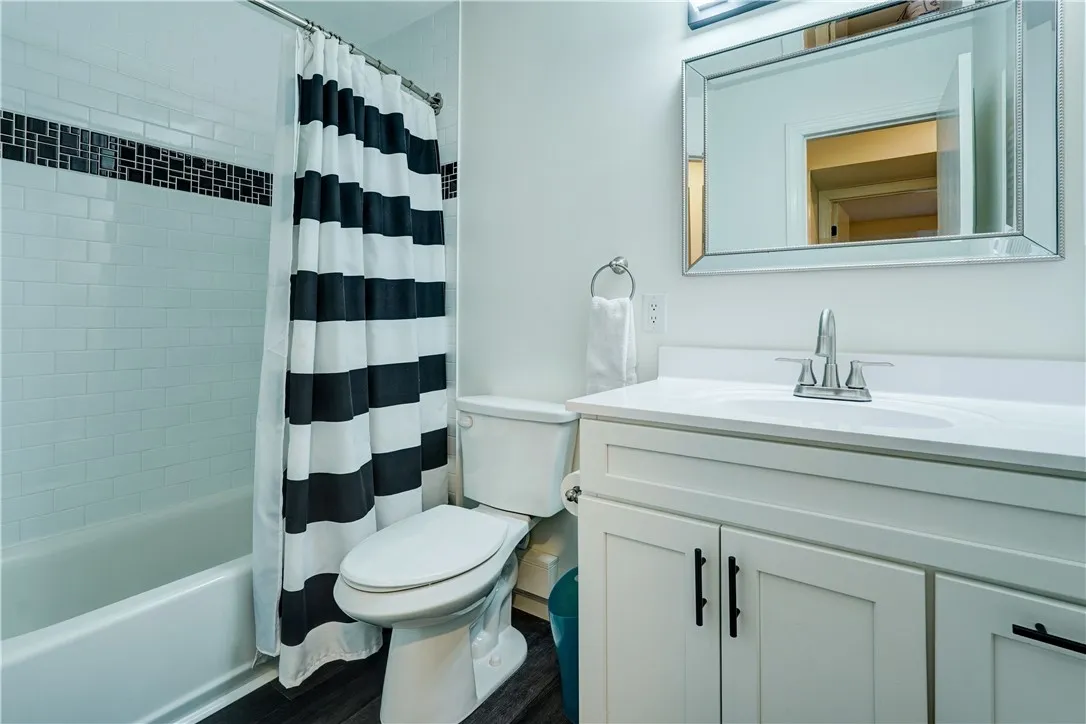 34 Wood Creek Drive, Pittsford, New York 14534, Pittsford, New York 14534, 2 Bedrooms Bedrooms, 5 Rooms Rooms,1 BathroomBathrooms,Residential,For Sale,34 Wood Creek Drive, Pittsford, New York 14534,0,R1651637