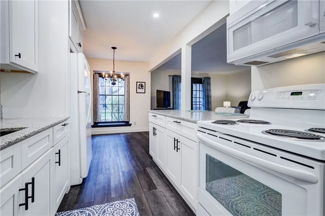 34 Wood Creek Drive, Pittsford, New York 14534, Pittsford, New York 14534, 2 Bedrooms Bedrooms, 5 Rooms Rooms,1 BathroomBathrooms,Residential,For Sale,34 Wood Creek Drive, Pittsford, New York 14534,0,R1651637