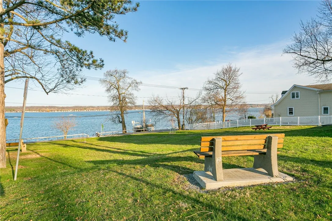 4906 Bramblewood Trail, Canandaigua Town, New York, Canandaigua Town, New York 14424, 4 Bedrooms Bedrooms, 9 Rooms Rooms,2 BathroomsBathrooms,Residential,For Sale,4906 Bramblewood Trail, Canandaigua Town, New York,0,R1651189