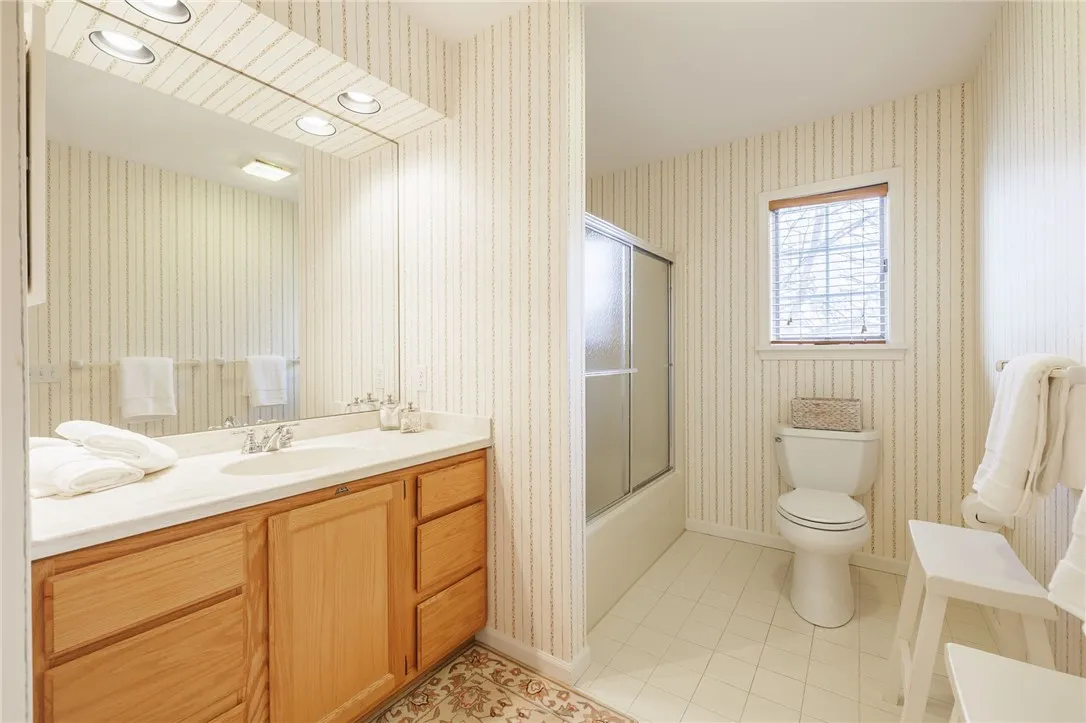 4906 Bramblewood Trail, Canandaigua Town, New York, Canandaigua Town, New York 14424, 4 Bedrooms Bedrooms, 9 Rooms Rooms,2 BathroomsBathrooms,Residential,For Sale,4906 Bramblewood Trail, Canandaigua Town, New York,0,R1651189