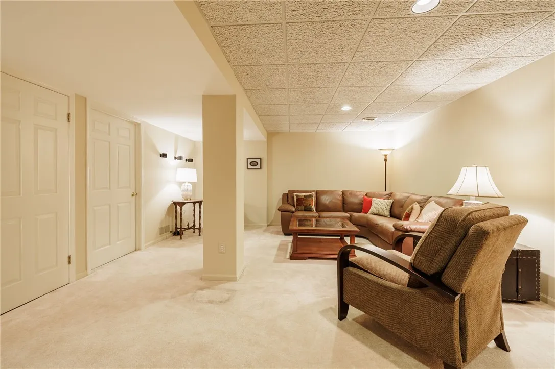 4906 Bramblewood Trail, Canandaigua Town, New York, Canandaigua Town, New York 14424, 4 Bedrooms Bedrooms, 9 Rooms Rooms,2 BathroomsBathrooms,Residential,For Sale,4906 Bramblewood Trail, Canandaigua Town, New York,0,R1651189