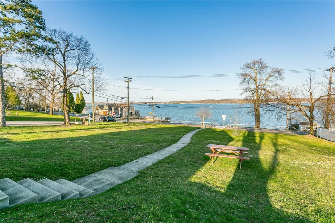 4906 Bramblewood Trail, Canandaigua Town, New York, Canandaigua Town, New York 14424, 4 Bedrooms Bedrooms, 9 Rooms Rooms,2 BathroomsBathrooms,Residential,For Sale,4906 Bramblewood Trail, Canandaigua Town, New York,0,R1651189