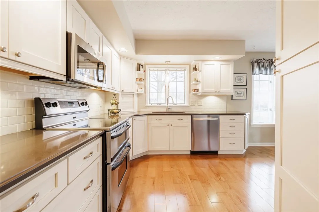 4906 Bramblewood Trail, Canandaigua Town, New York, Canandaigua Town, New York 14424, 4 Bedrooms Bedrooms, 9 Rooms Rooms,2 BathroomsBathrooms,Residential,For Sale,4906 Bramblewood Trail, Canandaigua Town, New York,0,R1651189