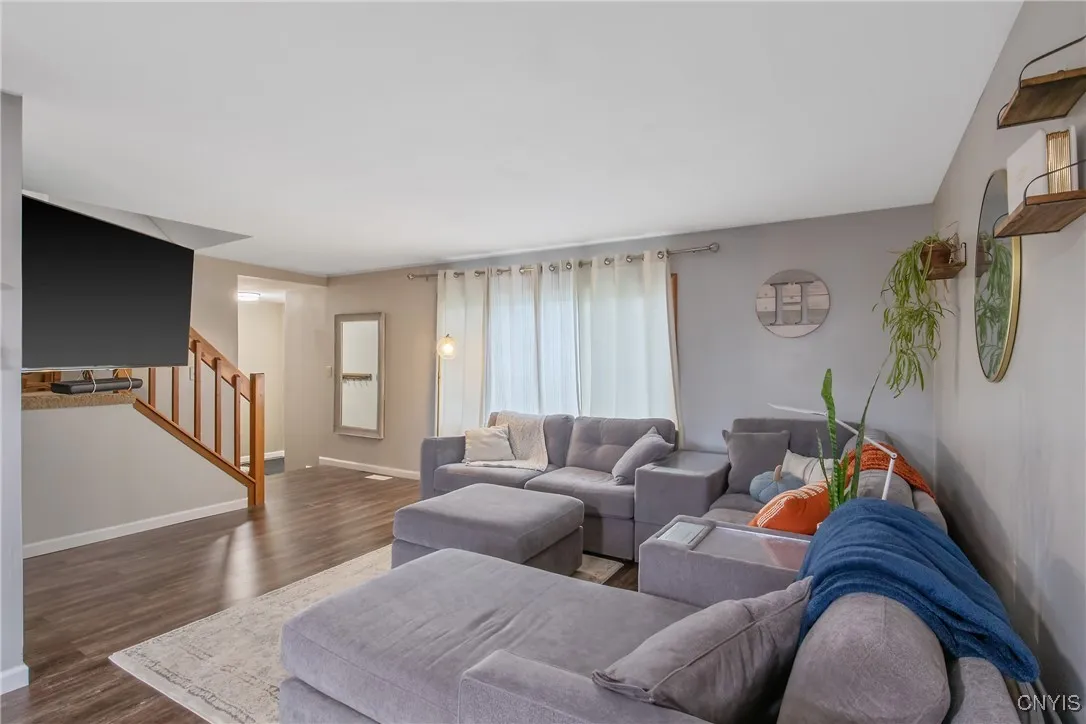 8614 Nazareth Drive, Cicero, New York 13039, Cicero, New York 13039, 3 Bedrooms Bedrooms, 7 Rooms Rooms,1 BathroomBathrooms,Residential,For Sale,8614 Nazareth Drive, Cicero, New York 13039,0,S1651573