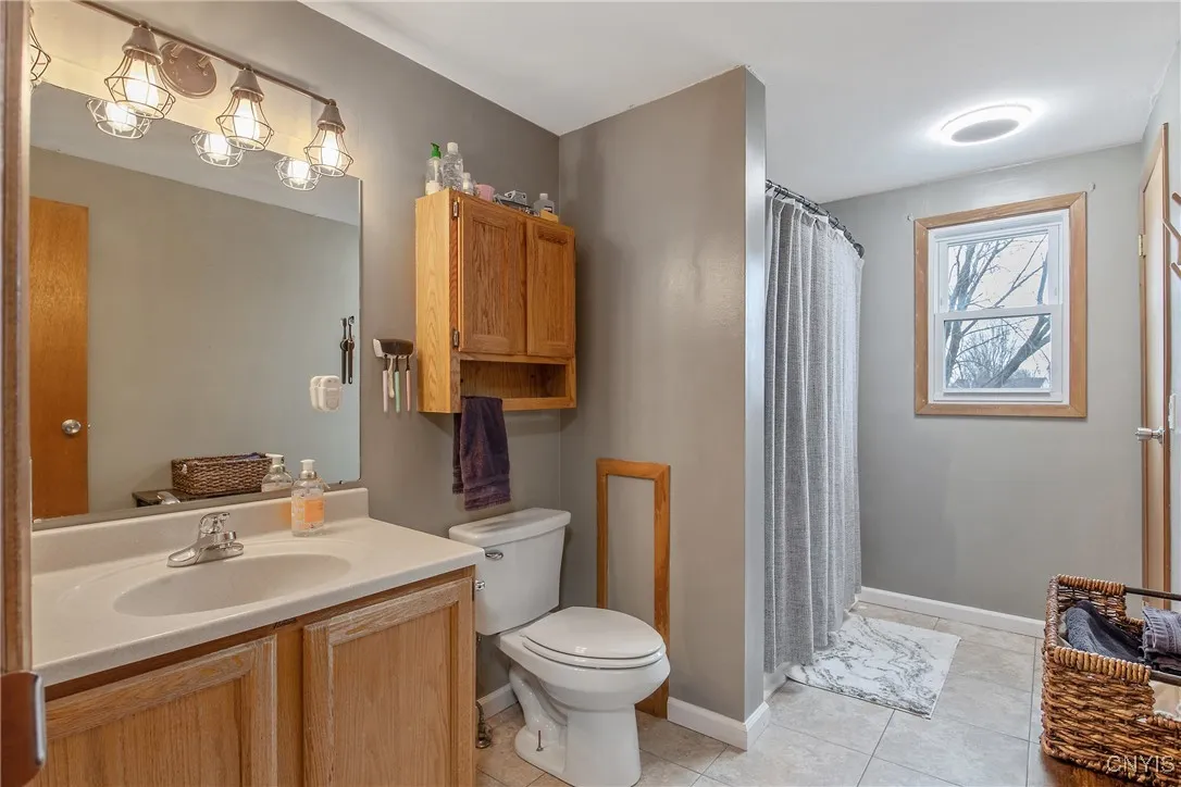 8614 Nazareth Drive, Cicero, New York 13039, Cicero, New York 13039, 3 Bedrooms Bedrooms, 7 Rooms Rooms,1 BathroomBathrooms,Residential,For Sale,8614 Nazareth Drive, Cicero, New York 13039,0,S1651573