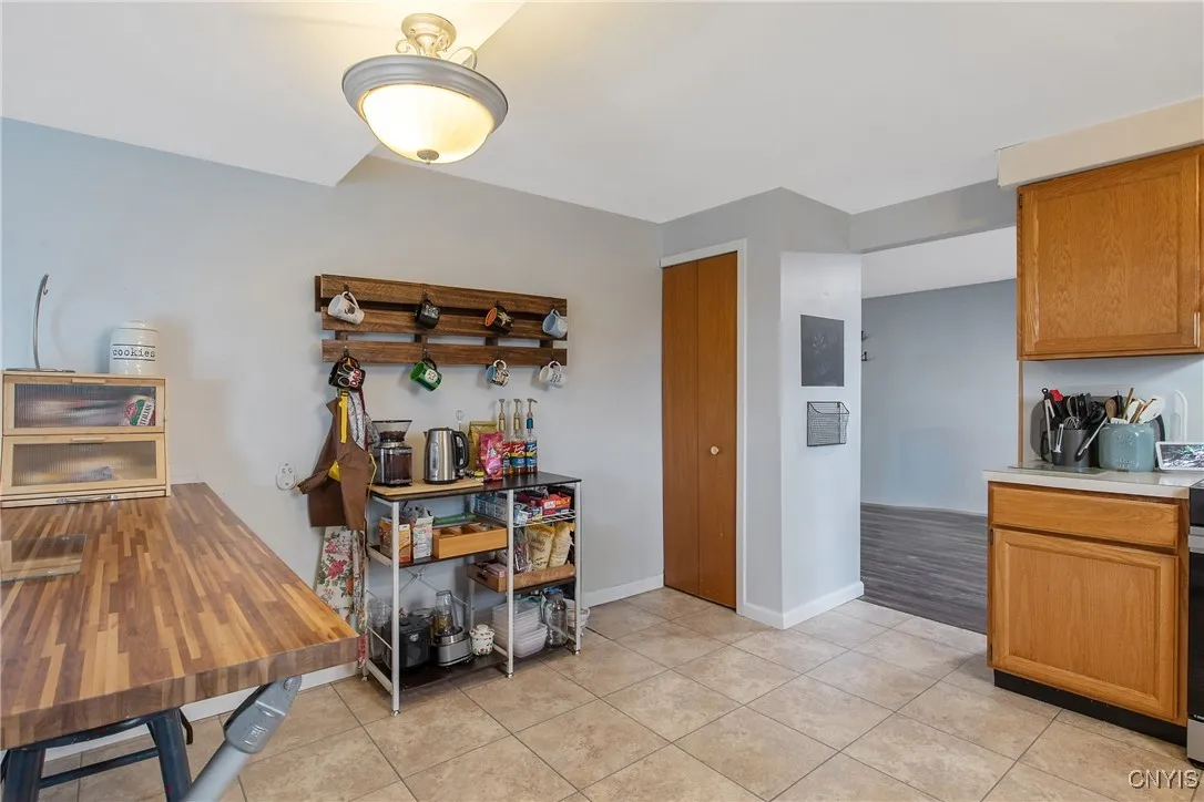 8614 Nazareth Drive, Cicero, New York 13039, Cicero, New York 13039, 3 Bedrooms Bedrooms, 7 Rooms Rooms,1 BathroomBathrooms,Residential,For Sale,8614 Nazareth Drive, Cicero, New York 13039,0,S1651573