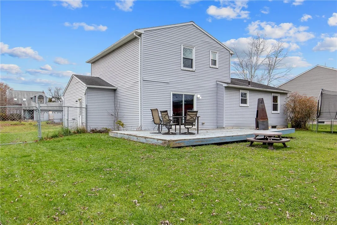 8614 Nazareth Drive, Cicero, New York 13039, Cicero, New York 13039, 3 Bedrooms Bedrooms, 7 Rooms Rooms,1 BathroomBathrooms,Residential,For Sale,8614 Nazareth Drive, Cicero, New York 13039,0,S1651573