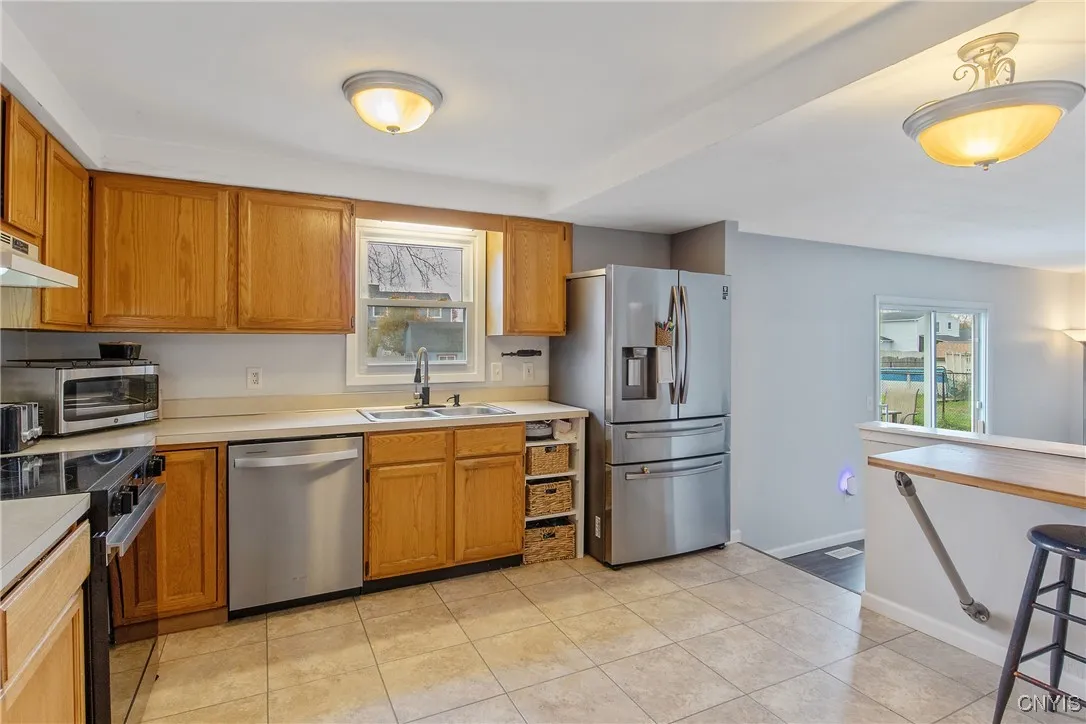 8614 Nazareth Drive, Cicero, New York 13039, Cicero, New York 13039, 3 Bedrooms Bedrooms, 7 Rooms Rooms,1 BathroomBathrooms,Residential,For Sale,8614 Nazareth Drive, Cicero, New York 13039,0,S1651573