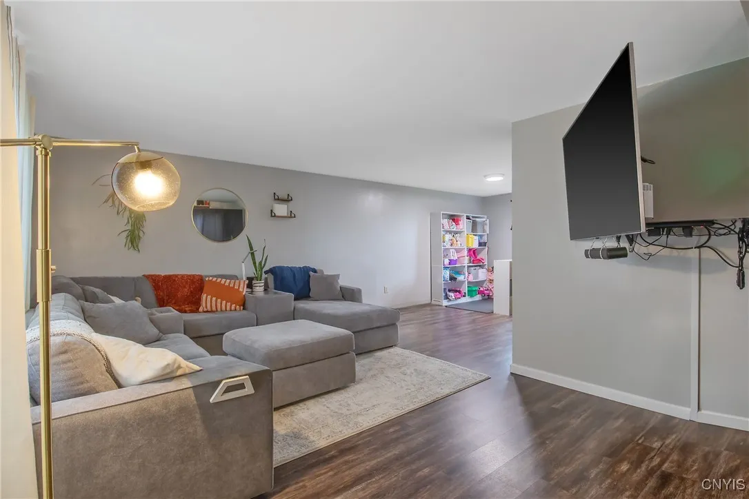 8614 Nazareth Drive, Cicero, New York 13039, Cicero, New York 13039, 3 Bedrooms Bedrooms, 7 Rooms Rooms,1 BathroomBathrooms,Residential,For Sale,8614 Nazareth Drive, Cicero, New York 13039,0,S1651573