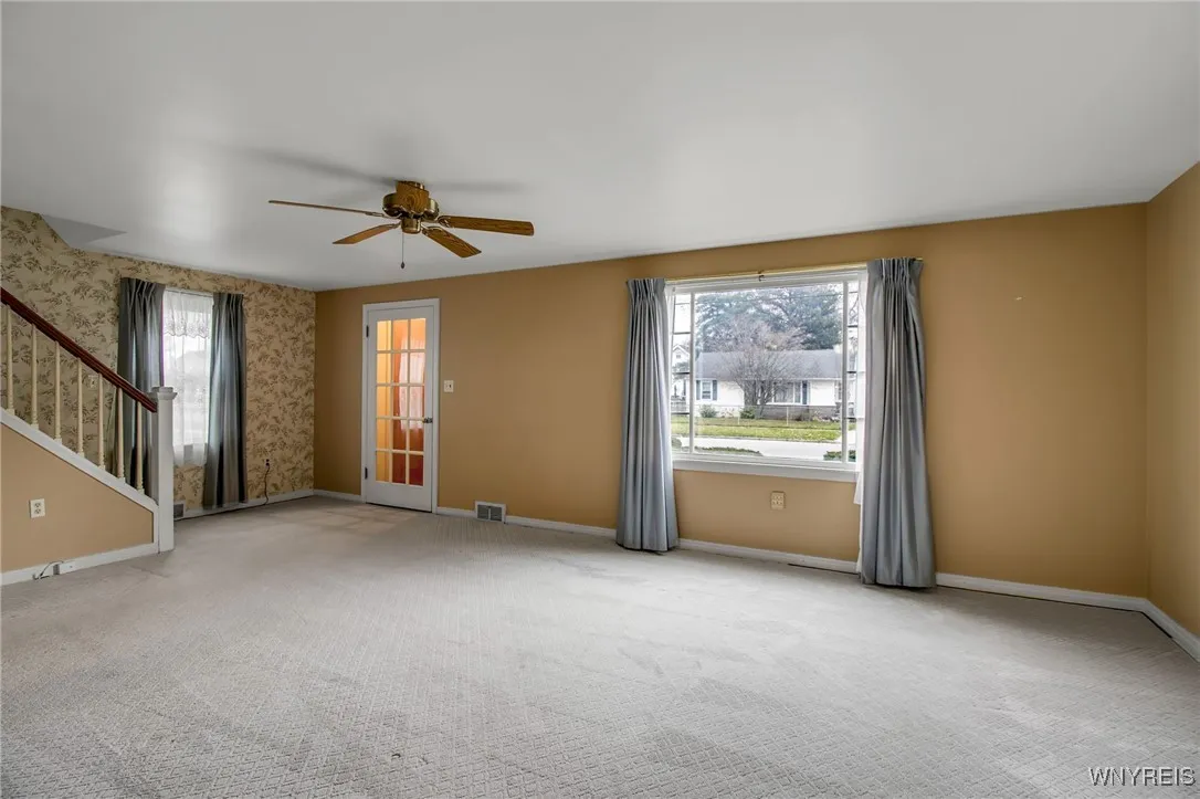 1226 87th Street, Niagara Falls, New York 14304, Niagara Falls, New York 14304, 3 Bedrooms Bedrooms, 7 Rooms Rooms,1 BathroomBathrooms,Residential,For Sale,1226 87th Street, Niagara Falls, New York 14304,0,B1651252