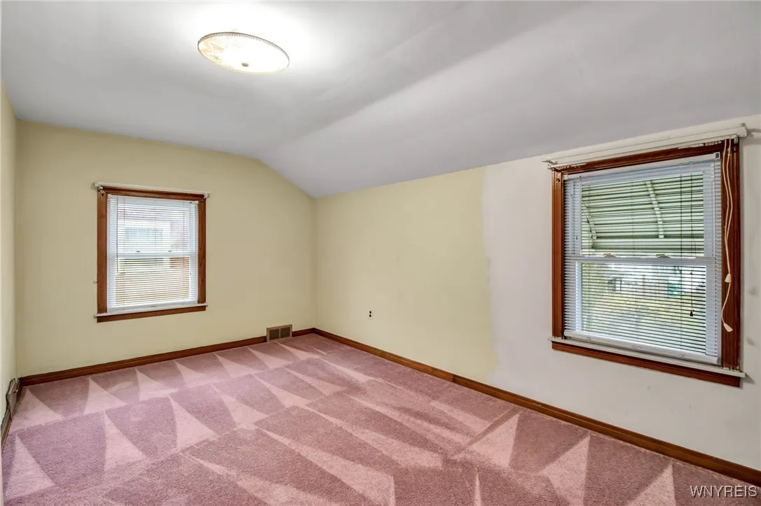 1226 87th Street, Niagara Falls, New York 14304, Niagara Falls, New York 14304, 3 Bedrooms Bedrooms, 7 Rooms Rooms,1 BathroomBathrooms,Residential,For Sale,1226 87th Street, Niagara Falls, New York 14304,0,B1651252