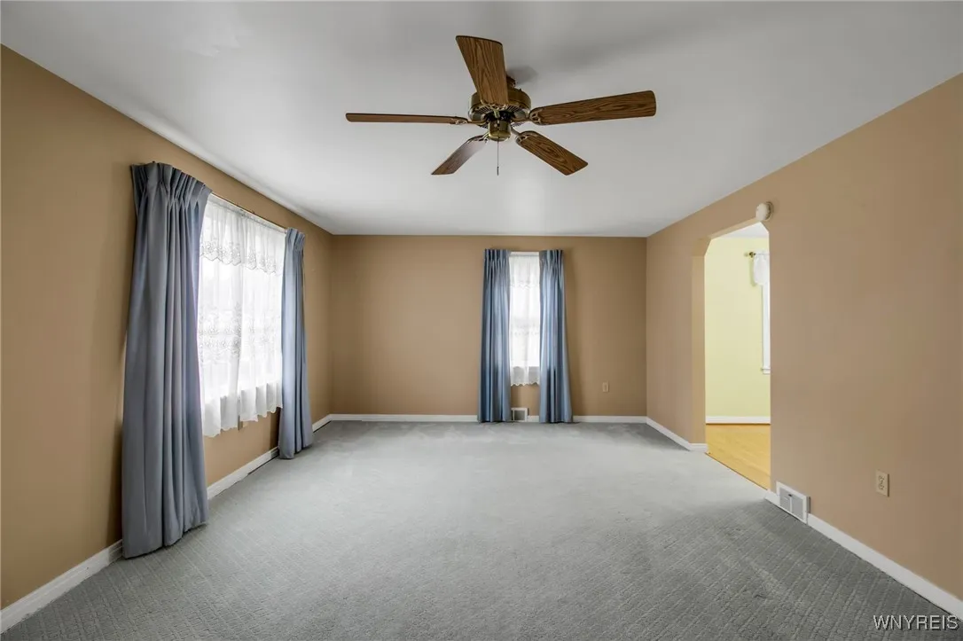 1226 87th Street, Niagara Falls, New York 14304, Niagara Falls, New York 14304, 3 Bedrooms Bedrooms, 7 Rooms Rooms,1 BathroomBathrooms,Residential,For Sale,1226 87th Street, Niagara Falls, New York 14304,0,B1651252