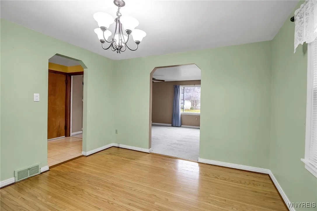 1226 87th Street, Niagara Falls, New York 14304, Niagara Falls, New York 14304, 3 Bedrooms Bedrooms, 7 Rooms Rooms,1 BathroomBathrooms,Residential,For Sale,1226 87th Street, Niagara Falls, New York 14304,0,B1651252