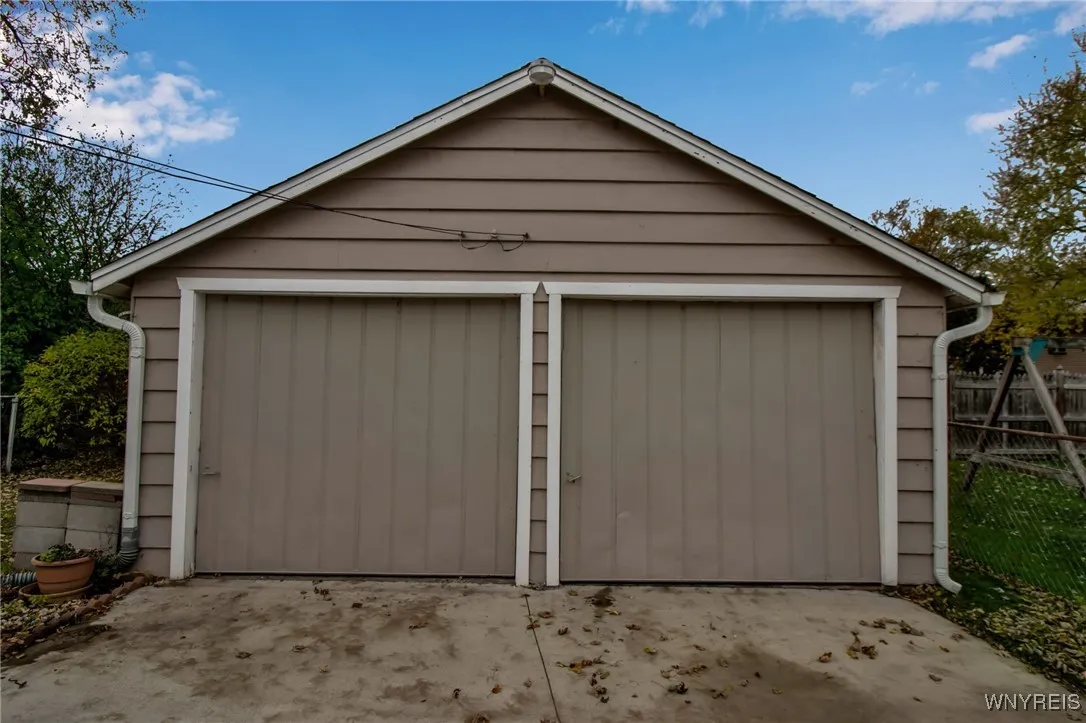 1226 87th Street, Niagara Falls, New York 14304, Niagara Falls, New York 14304, 3 Bedrooms Bedrooms, 7 Rooms Rooms,1 BathroomBathrooms,Residential,For Sale,1226 87th Street, Niagara Falls, New York 14304,0,B1651252