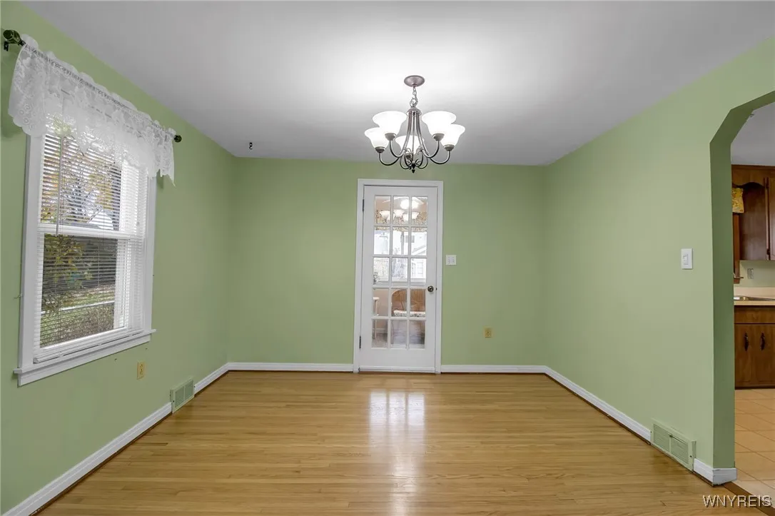 1226 87th Street, Niagara Falls, New York 14304, Niagara Falls, New York 14304, 3 Bedrooms Bedrooms, 7 Rooms Rooms,1 BathroomBathrooms,Residential,For Sale,1226 87th Street, Niagara Falls, New York 14304,0,B1651252