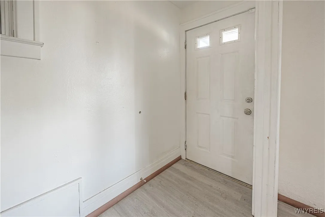 605 29th Street, Niagara Falls, New York 14301, Niagara Falls, New York 14301, 4 Bedrooms Bedrooms, 7 Rooms Rooms,1 BathroomBathrooms,Residential,Closed,605 29th Street, Niagara Falls, New York 14301,0,B1651415