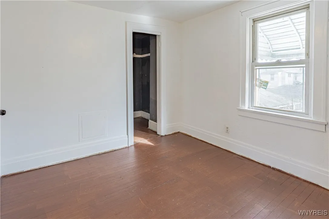 605 29th Street, Niagara Falls, New York 14301, Niagara Falls, New York 14301, 4 Bedrooms Bedrooms, 7 Rooms Rooms,1 BathroomBathrooms,Residential,Closed,605 29th Street, Niagara Falls, New York 14301,0,B1651415