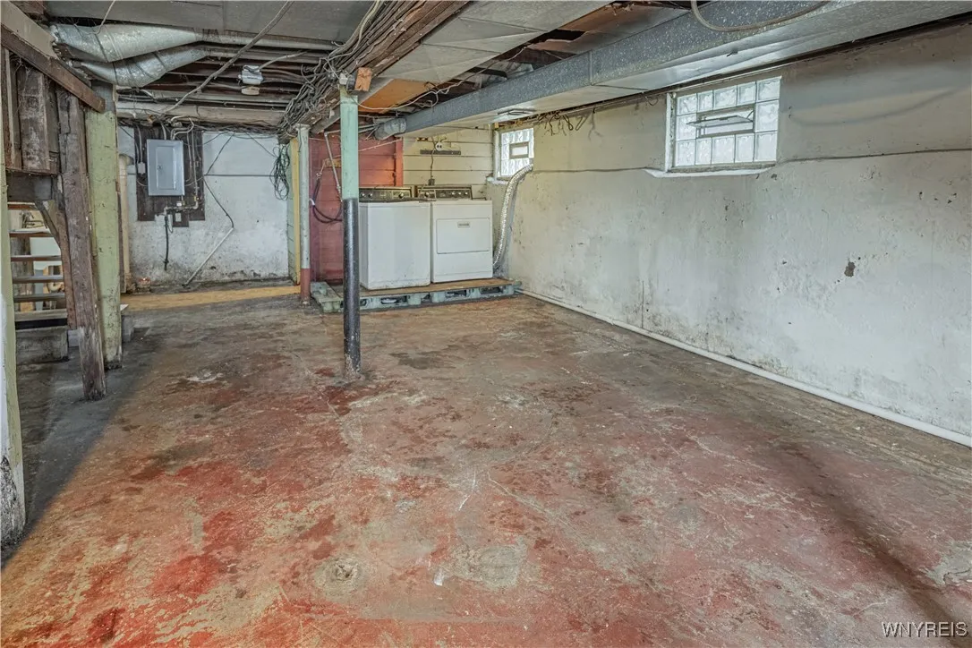 605 29th Street, Niagara Falls, New York 14301, Niagara Falls, New York 14301, 4 Bedrooms Bedrooms, 7 Rooms Rooms,1 BathroomBathrooms,Residential,Closed,605 29th Street, Niagara Falls, New York 14301,0,B1651415