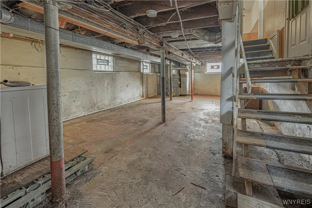 605 29th Street, Niagara Falls, New York 14301, Niagara Falls, New York 14301, 4 Bedrooms Bedrooms, 7 Rooms Rooms,1 BathroomBathrooms,Residential,Closed,605 29th Street, Niagara Falls, New York 14301,0,B1651415