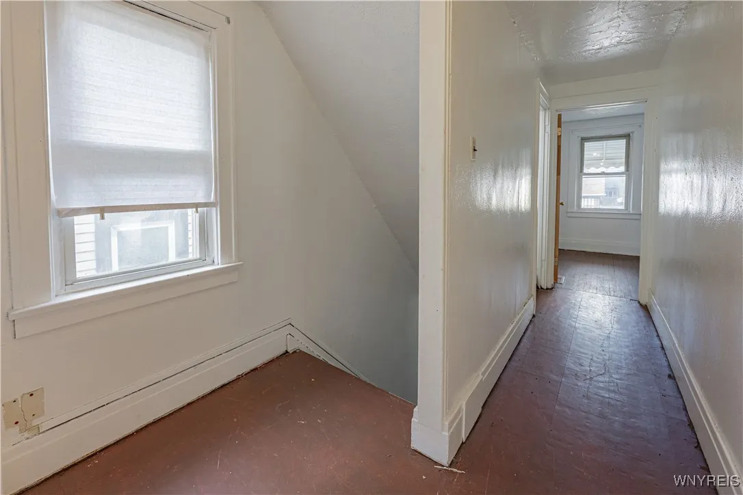 605 29th Street, Niagara Falls, New York 14301, Niagara Falls, New York 14301, 4 Bedrooms Bedrooms, 7 Rooms Rooms,1 BathroomBathrooms,Residential,Closed,605 29th Street, Niagara Falls, New York 14301,0,B1651415