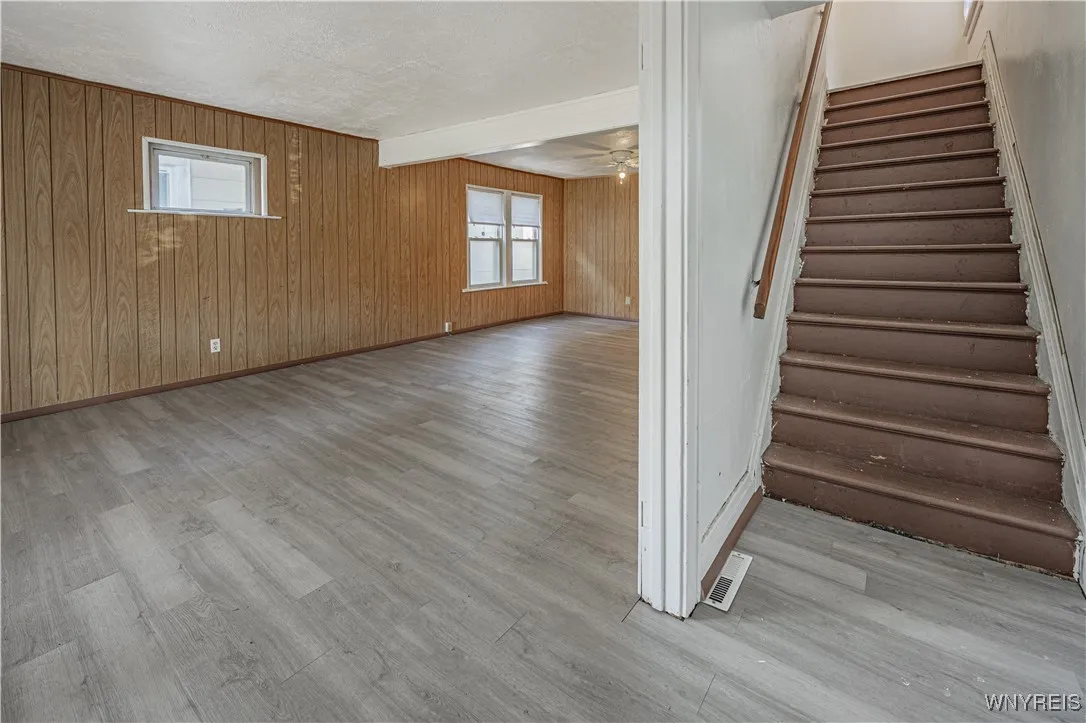 605 29th Street, Niagara Falls, New York 14301, Niagara Falls, New York 14301, 4 Bedrooms Bedrooms, 7 Rooms Rooms,1 BathroomBathrooms,Residential,Closed,605 29th Street, Niagara Falls, New York 14301,0,B1651415