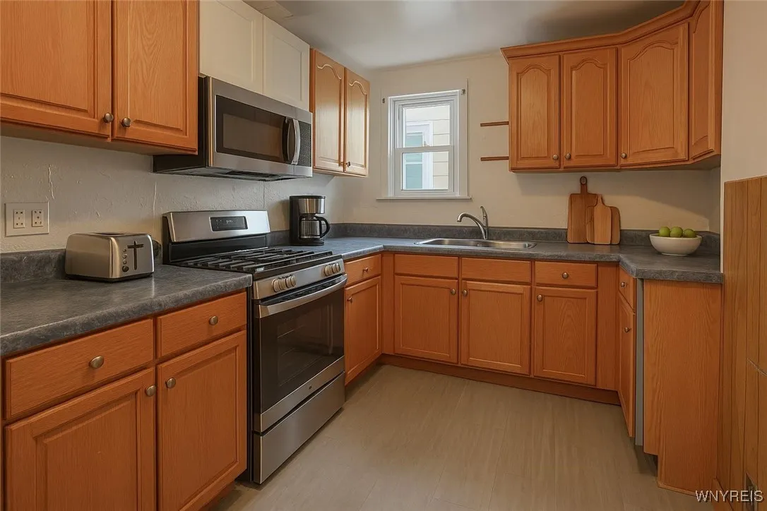 605 29th Street, Niagara Falls, New York 14301, Niagara Falls, New York 14301, 4 Bedrooms Bedrooms, 7 Rooms Rooms,1 BathroomBathrooms,Residential,Closed,605 29th Street, Niagara Falls, New York 14301,0,B1651415