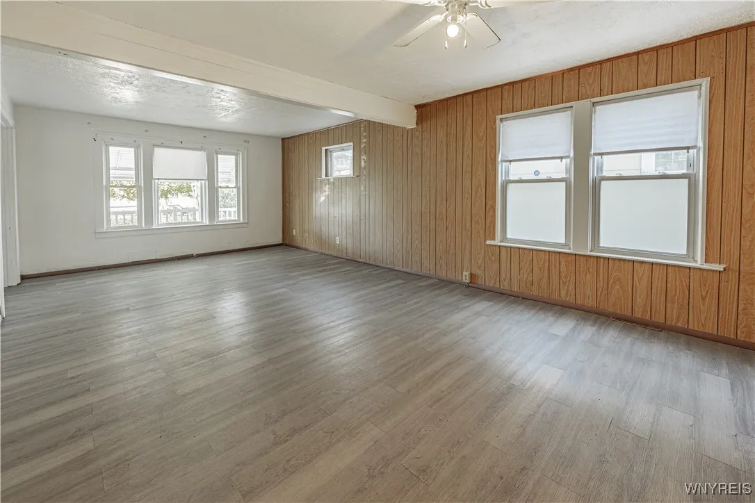 605 29th Street, Niagara Falls, New York 14301, Niagara Falls, New York 14301, 4 Bedrooms Bedrooms, 7 Rooms Rooms,1 BathroomBathrooms,Residential,Closed,605 29th Street, Niagara Falls, New York 14301,0,B1651415