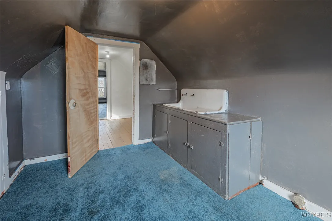 605 29th Street, Niagara Falls, New York 14301, Niagara Falls, New York 14301, 4 Bedrooms Bedrooms, 7 Rooms Rooms,1 BathroomBathrooms,Residential,Closed,605 29th Street, Niagara Falls, New York 14301,0,B1651415