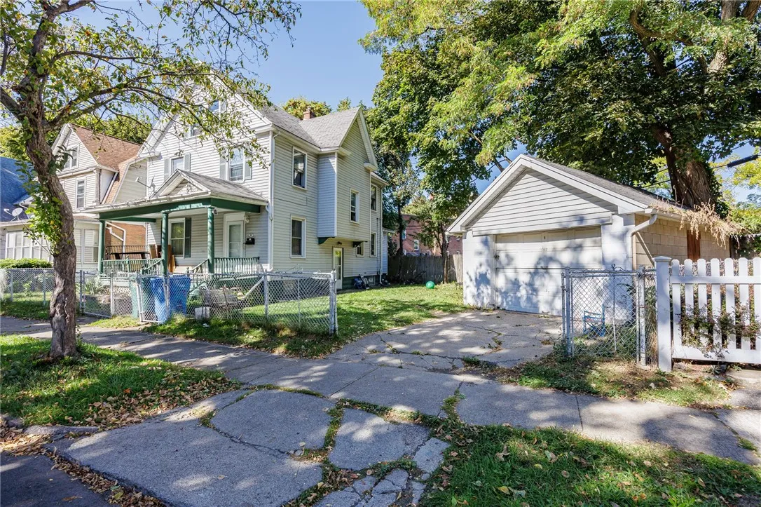 38 Saranac Street, Rochester, New York 14621, Rochester, New York 14621, 4 Bedrooms Bedrooms, 8 Rooms Rooms,1 BathroomBathrooms,Residential,For Sale,38 Saranac Street, Rochester, New York 14621,0,R1650470